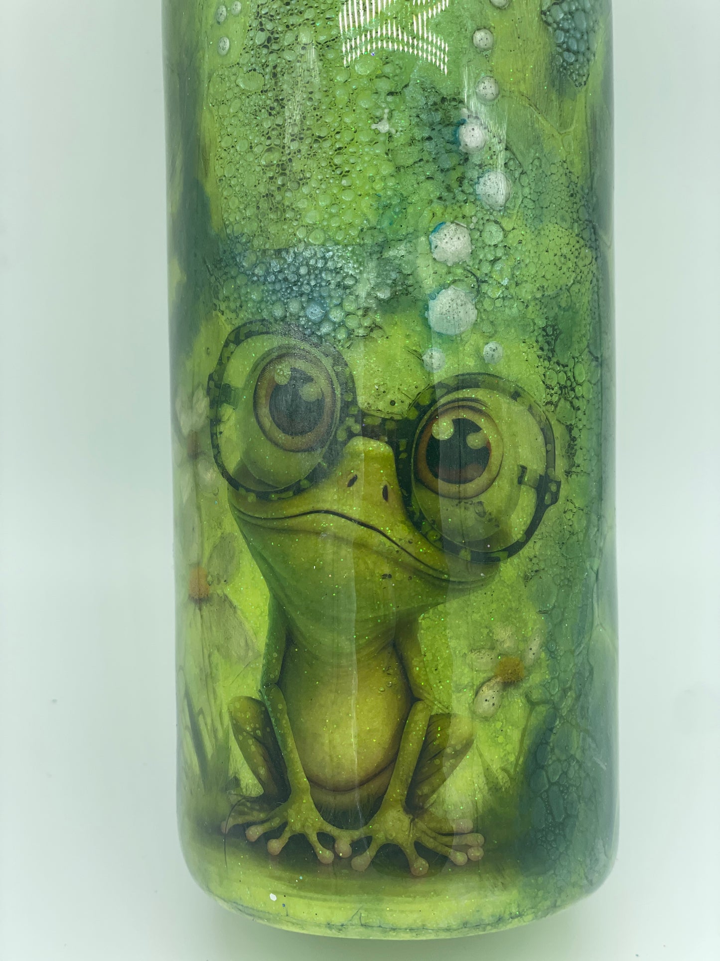 Bubbly Frog 20oz stainless tumbler